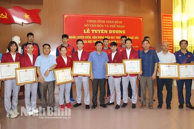 Tuyên dương, khen thưởng huấn luyện viên, vận động viên đạt thành tích xuất sắc tại SEA Games 32