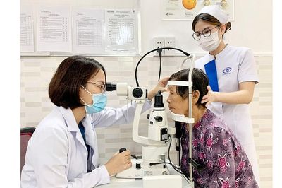 Tìm lại đôi mắt sáng cho người cao tuổi