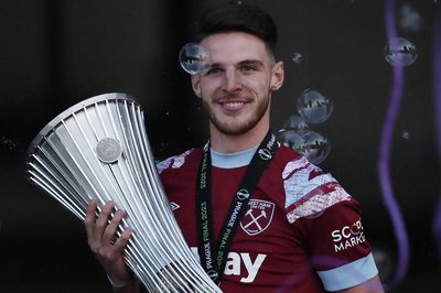 Declan Rice đi vào lịch sử bóng đá Anh
