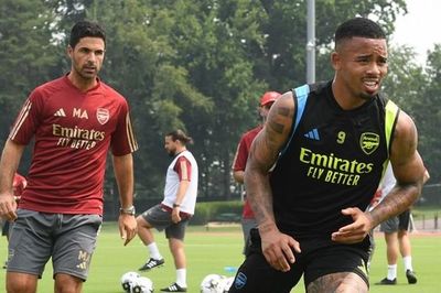 Mikel Arteta: 'Arsenal vẫn chưa khép lại thị trường'