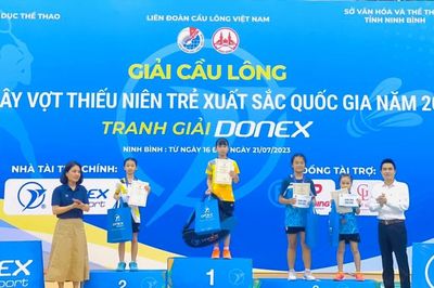 Tay vợt trẻ Gia Lai giành huy chương bạc Giải Cầu lông thiếu niên trẻ xuất sắc quốc gia