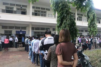 Cử tri Campuchia đi bầu cử đại biểu Quốc hội khóa 7