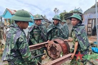 Bóc mẽ chiêu thức bôi đen hình ảnh Bộ đội Cụ Hồ nhằm mưu đồ 'phi đảng hóa' Quân đội