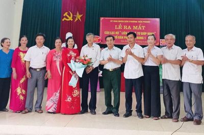 Câu lạc bộ liên thế hệ tự giúp nhau - Điểm tựa của người cao tuổi