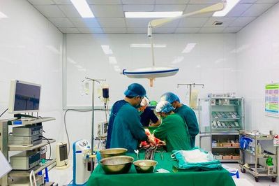 Báo động đỏ toàn viện, cấp cứu tối khẩn bệnh nhân vỡ lách thể nguy kịch