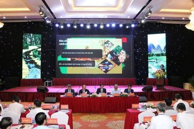 Hội thảo khoa học 'Định dạng bản sắc Ninh Bình gắn với xây dựng thương hiệu địa phương'
