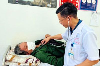 Chăm sóc sức khỏe cho người cao tuổi: Sự tích cực của y tế cơ sở