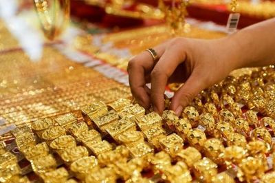 Giá vàng hôm nay 25/8: Vàng trong nước tiếp đà tăng mạnh