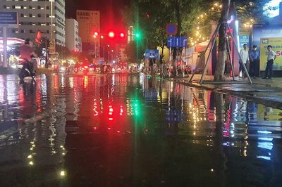Nhiều tuyến đường ở Đà Nẵng ngập sau cơn mưa lớn