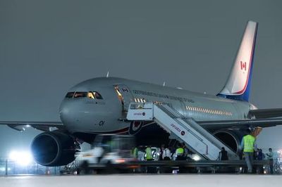Máy bay chở Thủ tướng Canada bị trục trặc tại Ấn Độ