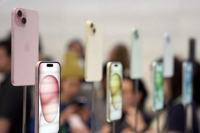 iPhone không gập được, người dùng hướng đến Samsung