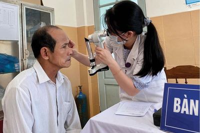 Đa dạng các hoạt động chăm sóc sức khỏe cho người cao tuổi