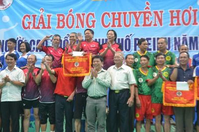 Người cao tuổi phường Yên Thế rèn luyện thân thể theo gương Bác