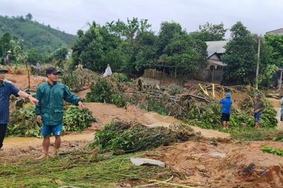 Yên Bái: Mưa lớn gây sạt lở đất làm hai người thiệt mạng