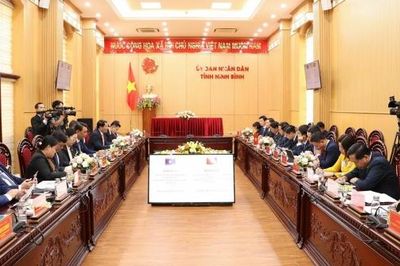 Thủ đô Vientiane (Lào) và tỉnh Ninh Bình ký kết Biên bản ghi nhớ hợp tác trên các lĩnh vực