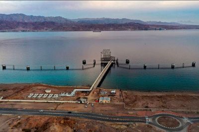 Israel chuyển hướng tàu chở dầu để tránh xung đột