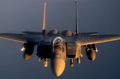 Mỹ điều phi đội 'Đại bàng thầm lặng' F-15E tới Trung Đông