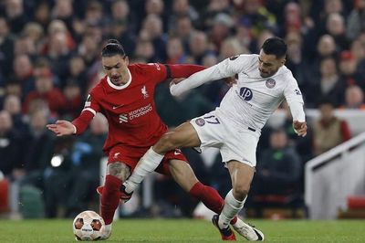 Nunez bỏ lỡ cơ hội khó tin, Liverpool vẫn đại thắng