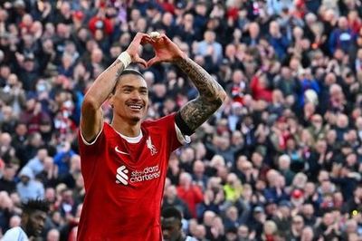 Hàng tấn công bùng nổ giúp Liverpool thắng dễ Nottingham Forest