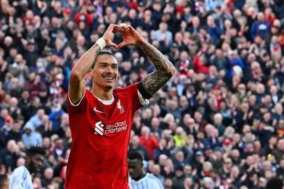 Hàng tấn công bùng nổ giúp Liverpool thắng đậm