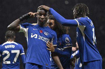 Tottenham 1-4 Chelsea: The Blues hồi sinh?