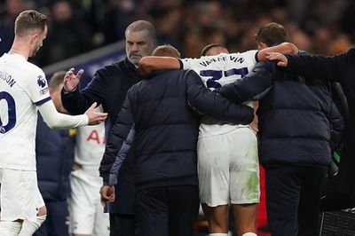 Postecoglou 'choáng váng' vì vấn đề nhân sự