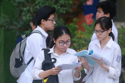 Không thể thương mại hóa quan hệ thầy – trò