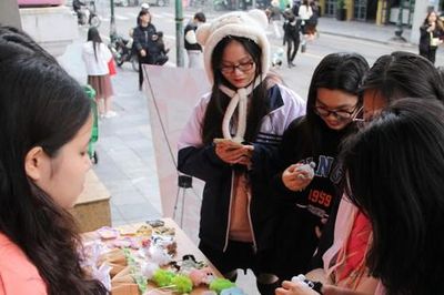 MỌT 2023: Teen mở hội sách 'cực xôm', thu về gần 15 triệu đồng gây quỹ thiện nguyện