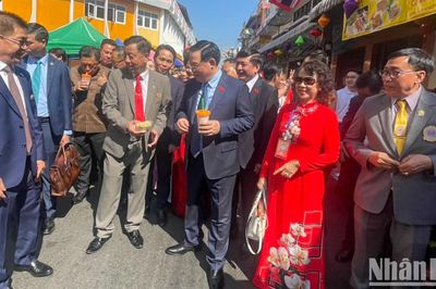 Tưng bừng Ngày hội lớn khai trương Vietnam Town ở Udon Thani