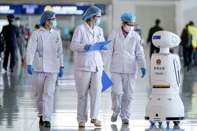 Robot dần 'song hành' với con người