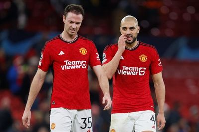 Chuyên gia dự đoán MU bị Liverpool xé thành từng mảnh