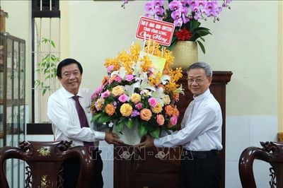 Thăm, chúc mừng nhân dịp Giáng sinh 2023 tại Vĩnh Long