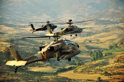 Đồng minh cũng không dễ mua trực thăng Apache cũ từ Mỹ