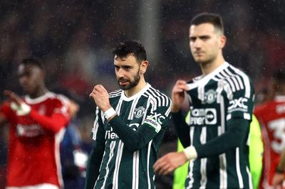 Premier League: Thành Manchester chia nửa buồn vui ngày cuối năm 2023