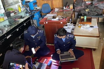 Thái Bình: Phát hiện lô hàng điện thoại thuộc danh mục hàng hóa cấm nhập khẩu