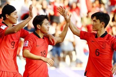 Ngôi sao PSG lập cú đúp, Hàn Quốc khởi đầu Asian Cup tưng bừng
