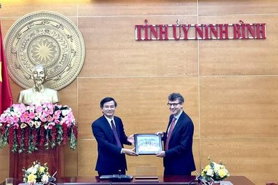 Tăng cường mối quan hệ hợp tác giữa UNESCO với tỉnh Ninh Bình