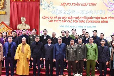 Phát huy những giá trị tốt đẹp của các tôn giáo, xây dựng quê hương, đất nước giàu đẹp, văn minh