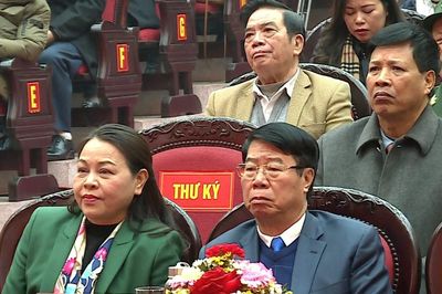 Phó Chủ tịch - Tổng Thư ký Nguyễn Thị Thu Hà dự buổi gặp mặt mừng Đảng, mừng Xuân tại Ninh Bình