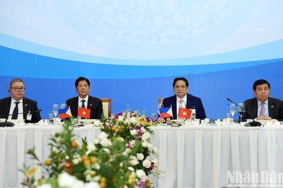 Thủ tướng Phạm Minh Chính và Tổng thống Philippines Ferdinand Marcos Jr. gặp gỡ doanh nghiệp hai nước