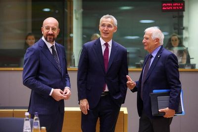 EU buộc phải nhượng bộ Hungary để thông qua gói viện trợ cho Ukraine