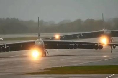 Mỹ triển khai oanh tạc cơ B-52 đến đảo Guam