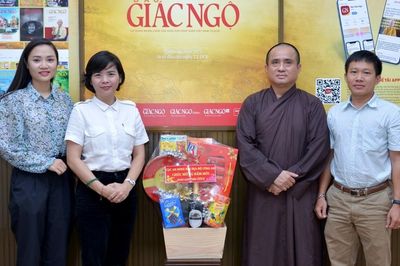 Thượng tọa Tổng Biên tập Báo Giác Ngộ tiếp phái đoàn đại diện Cục An ninh nội địa - Bộ Công an