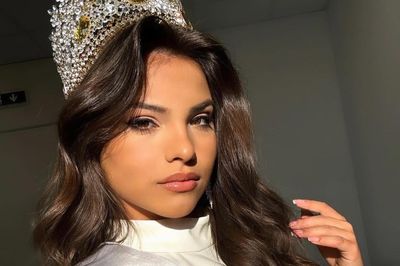 Ảnh đời thường của cô gái 16 tuổi thi Miss World