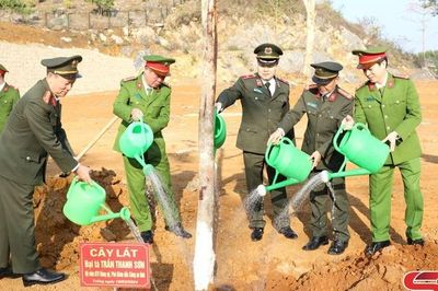 Phát động 'Tết trồng cây – Đời đời nhớ ơn Bác Hồ' Xuân Giáp Thìn 2024