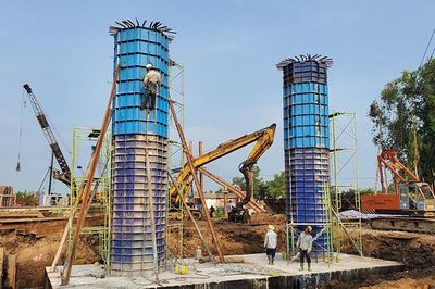 Đầu Xuân, trên những công trường đường cao tốc...
