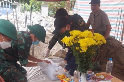 Quảng Bình: Bất ngờ phát hiện 2 bộ hài cốt liệt sĩ khi đào móng làm nhà