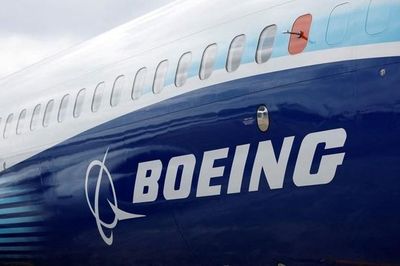 Boeing bán vũ khí trái phép
