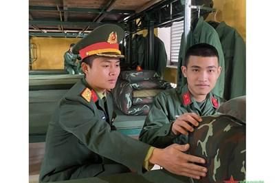 Tận tình như người anh, thân thiết như người bạn