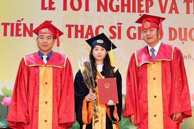 Dương Thúy Vi nhận bằng thạc sỹ